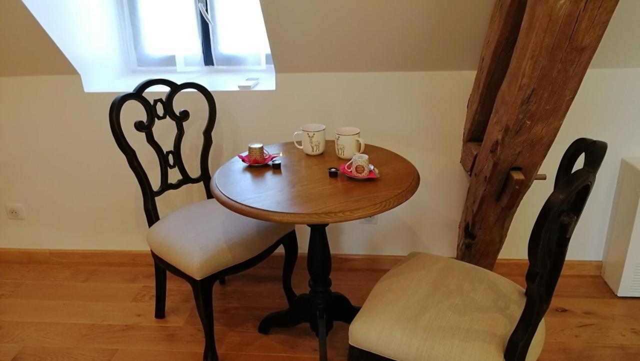 Bed and Breakfast L'Amalgam' Ainay-le-Vieil Exterior foto