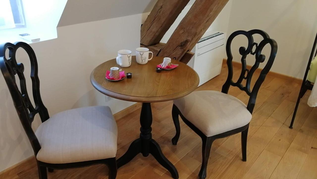 Bed and Breakfast L'Amalgam' Ainay-le-Vieil Exterior foto